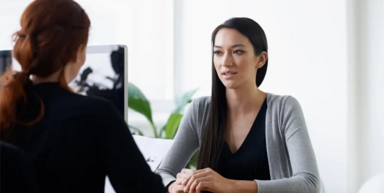 Bild von einem Workcoaching zwei Frauen